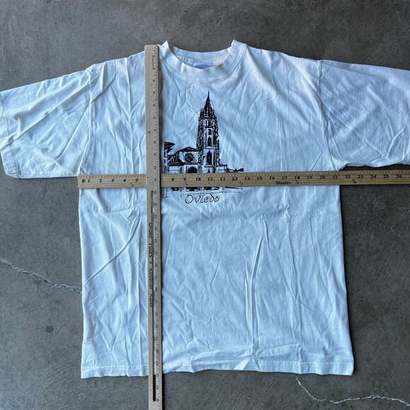 Vintage Oviedo Cathedral Spain T-Shirt Architectural Tourist 90s ART MENS XL - Picture 3 of 5